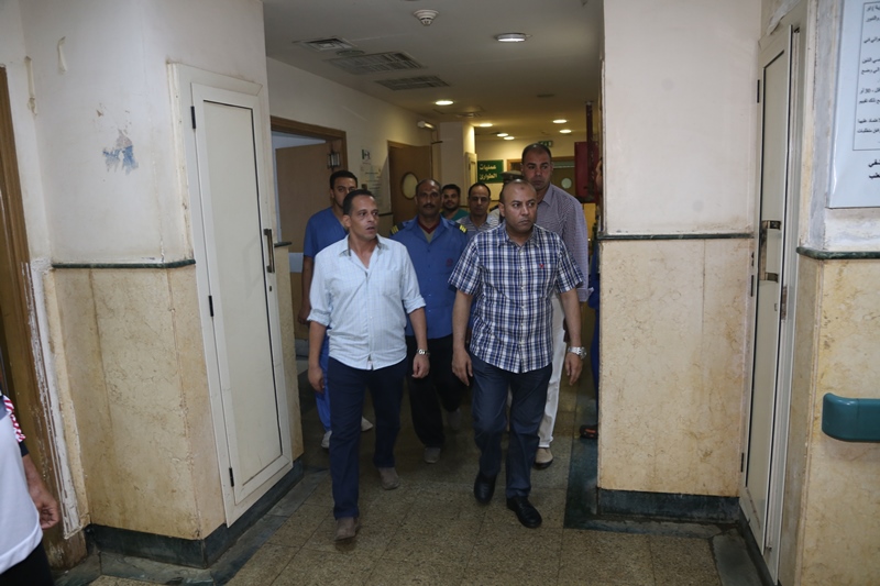محافظ المنوفية يكافئ رئيس مدينة الباجور وعمال النظافة ويقيل رئيس قورص ويحيل مسؤلي 11 وحدة صحية ومدير إدارة أشمون  (9)