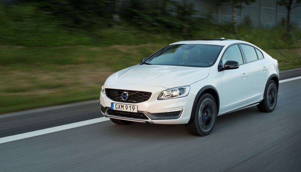 Interface-Volvo-S60-Cross-Country-2016