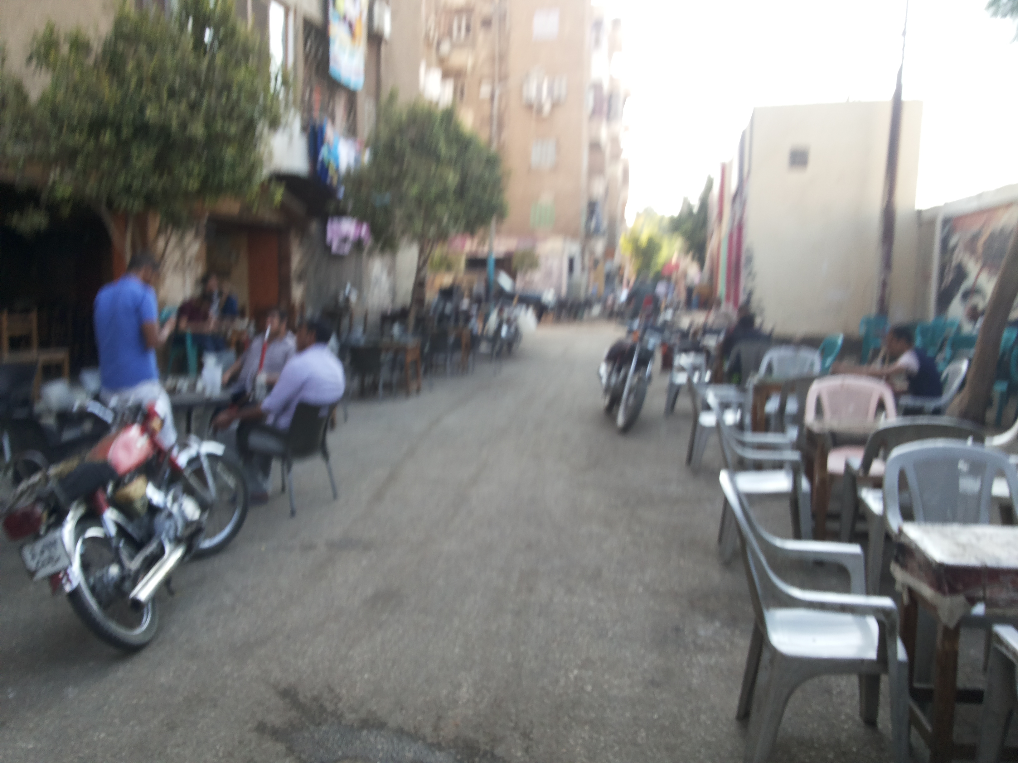 غزو المقاهى لشوارع وميادين سوهاج (5)