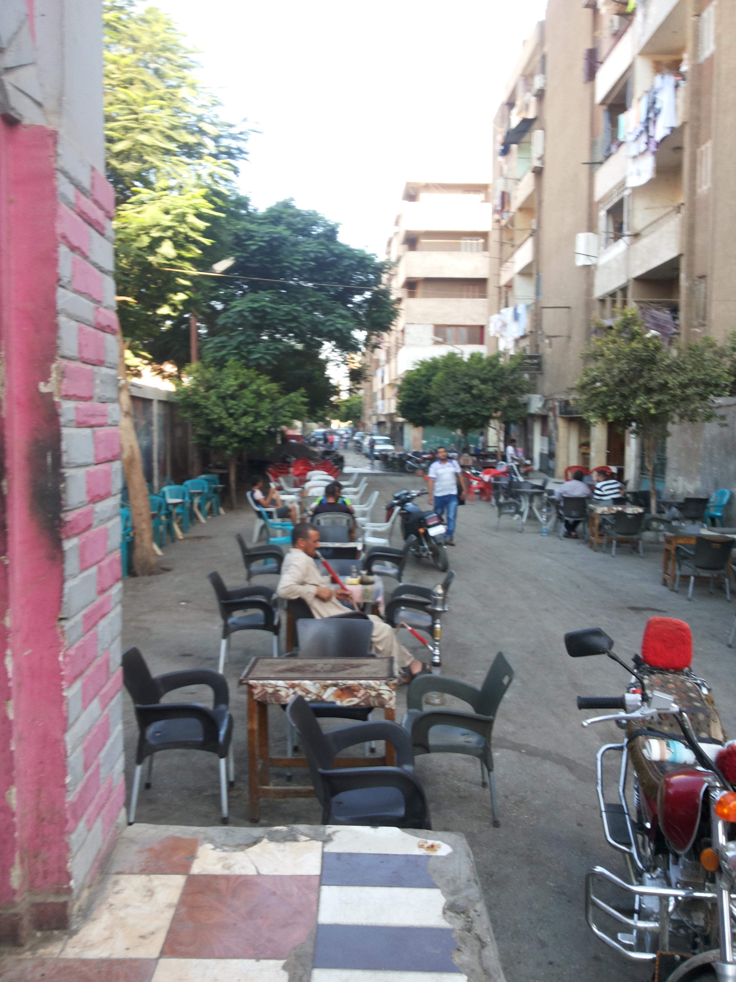 غزو المقاهى لشوارع وميادين سوهاج (7)