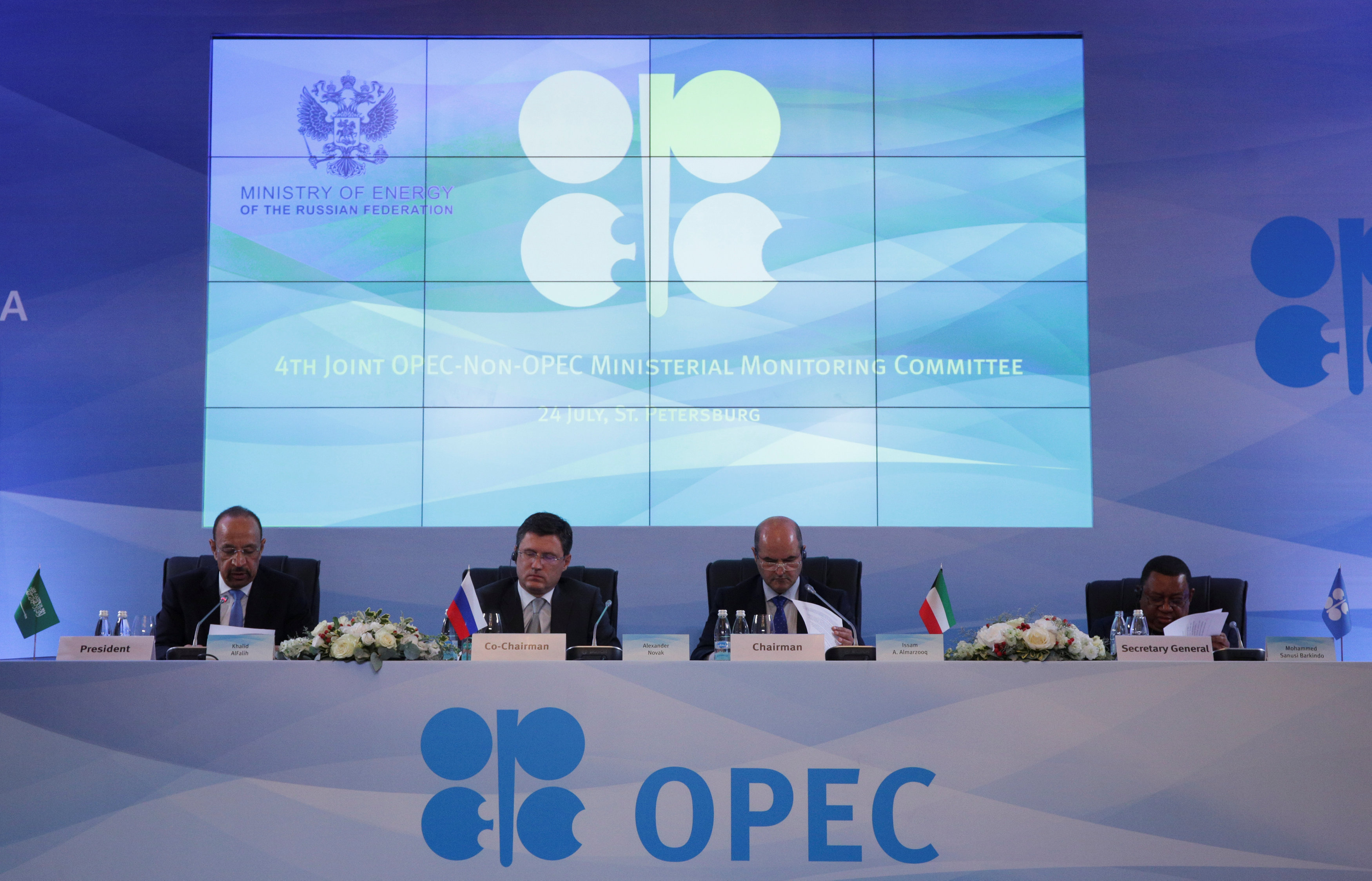 2017-07-24T101759Z_810765187_RC1EE6DC4060_RTRMADP_3_RUSSIA-OPEC-MEETING