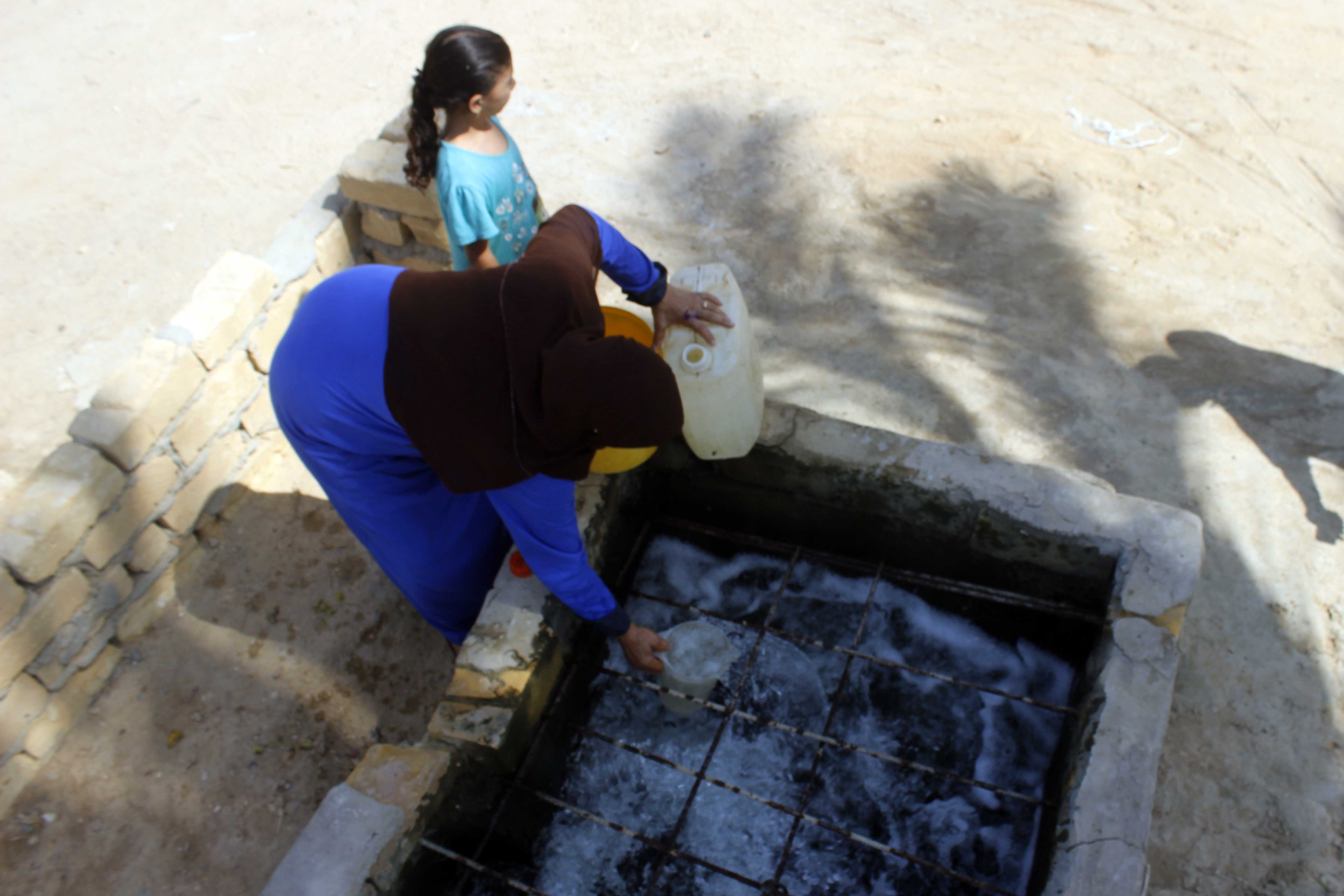 قري  تعيش بدون مياه  شرب  لأربعة أشهر  - تصوير  محمد عوض  (14)