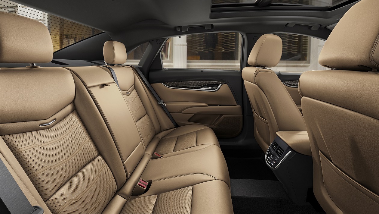 Image 3 - 2018 Cadillac XTS Platinum interior