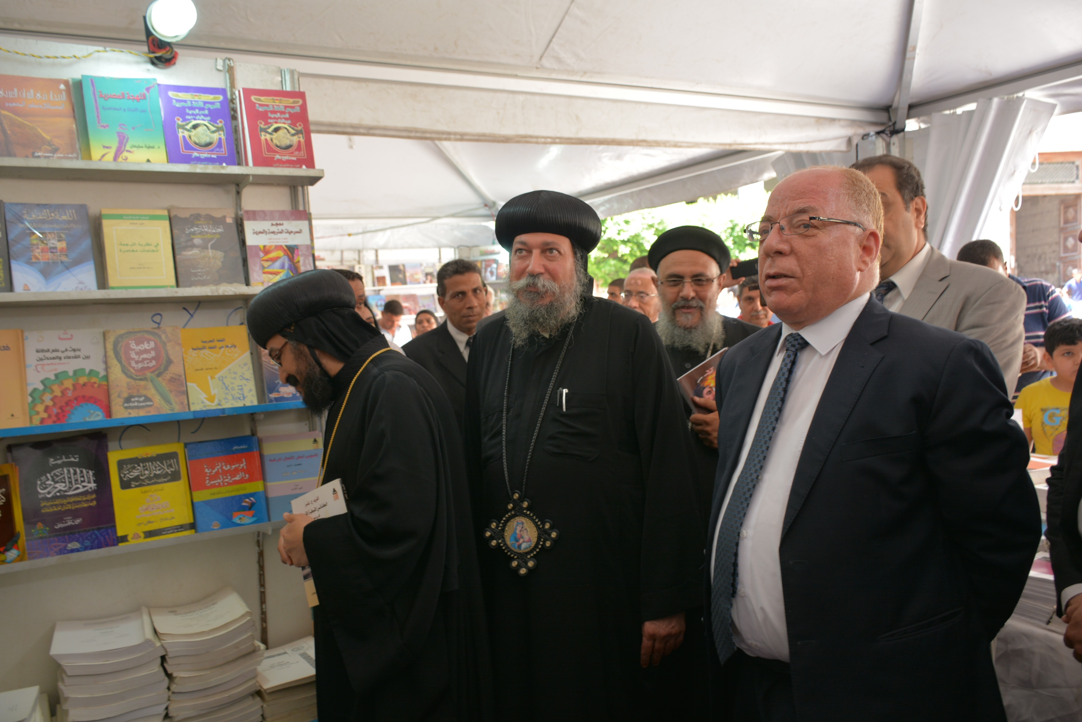 افتتاح أول معرض للكتاب بالكنيسة المرقسية في الإسكندرية  (4)