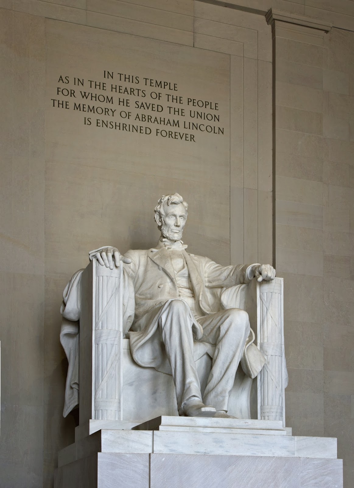 Lincoln_Memorial_(Lincoln_tall)