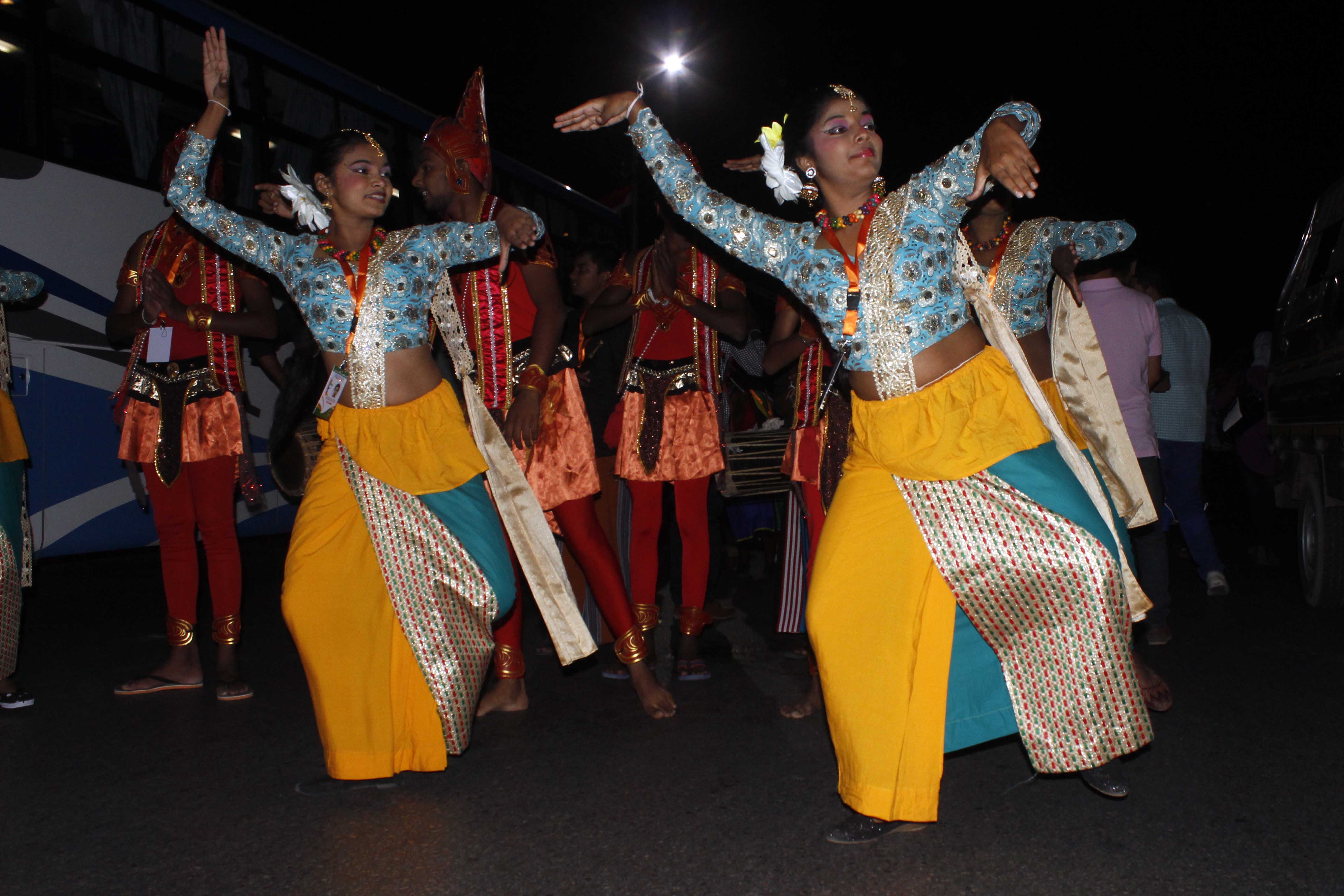 عرض  راقص في  افتتاح  مهرجان الإسماعيلية  للفنون الشعبية  - تصوير  محمد عوض  (4)