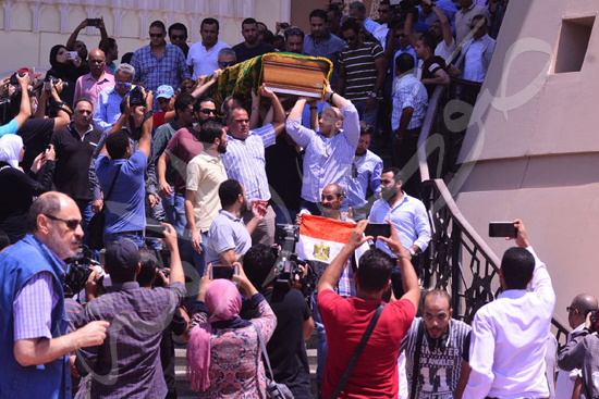 جانب آخر من جنازة محفوظ عبد الرحمن