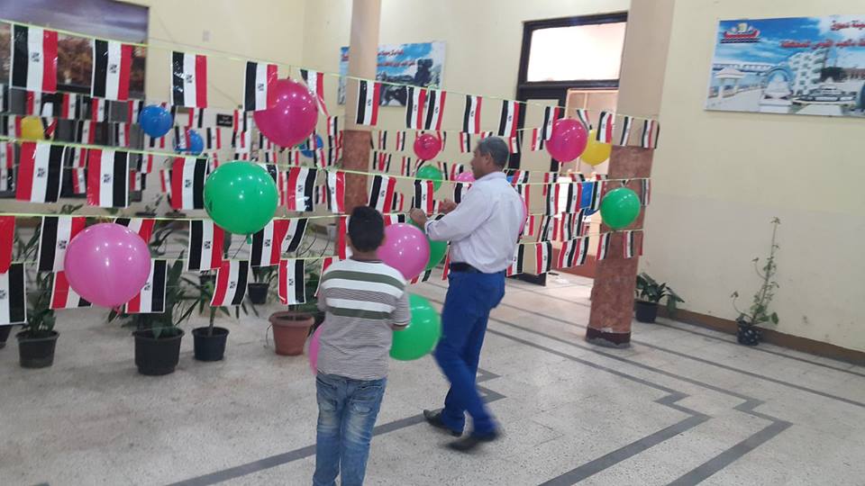 3- تعليق الاعلام والبالونات بمجلس مدينة دسوق