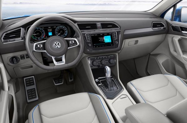 Internal-Volkswagen-Tiguan-2016-600x397