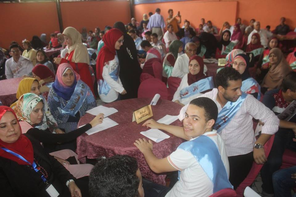 9- جانب من أوائل الثانوية العامة