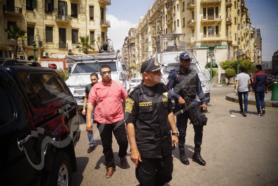 مدير أمن القاهرة يتفقد الخدمات الأمنية ويهنئ المواطنين بالمتنزهات (11)