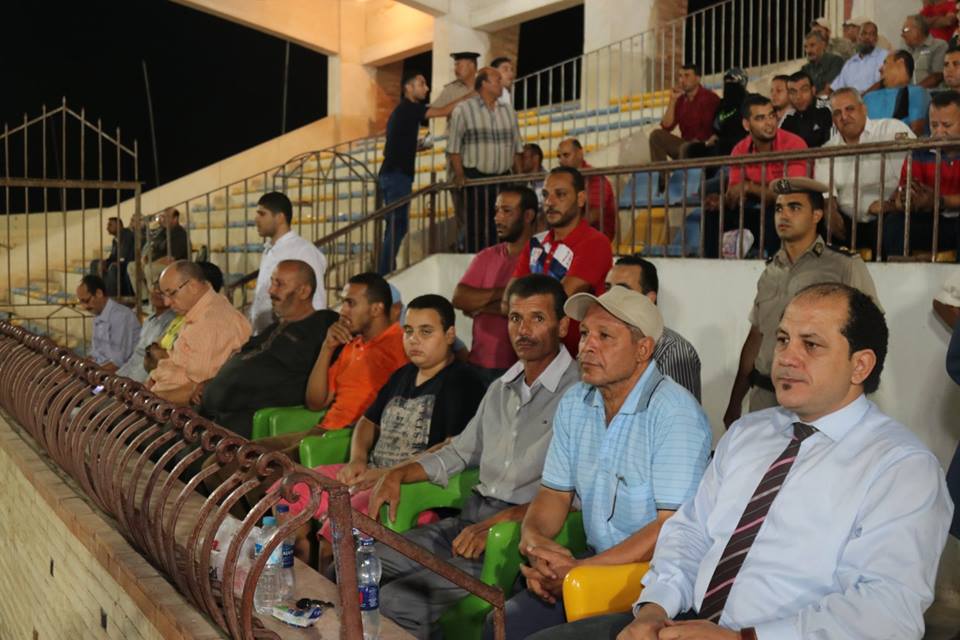 محافظ كفر الشيخ سعيد بفوز كفر الشيخ في المباراة الأولى  (5)