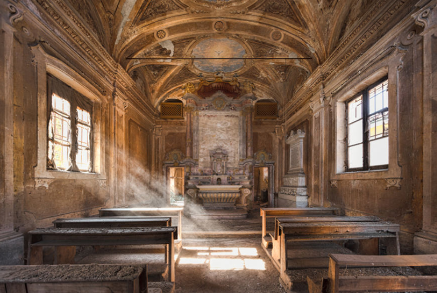 كنيسة داخل إيطاليا وكانت قصر ضخم