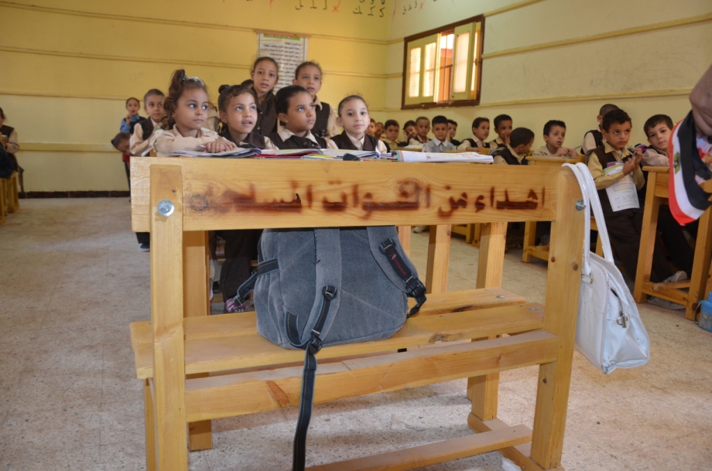 1-مقاعد مدرسية مهداه من القوات المسلحة بأسيوط