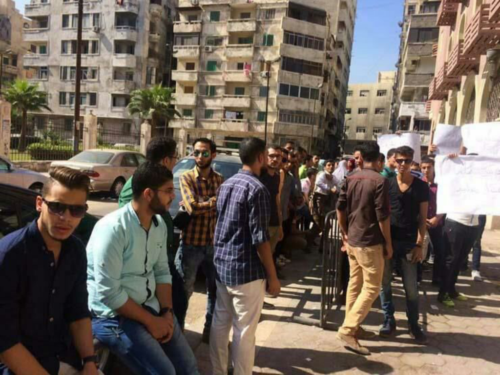 وقفة احتجاجية لطلاب المدن الجامعية بالإسكندرية (2)