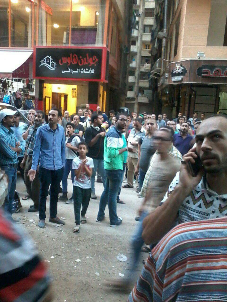 سقوط شرفة عقار قديم  (3)