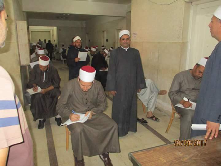 ختبارات المتقدمين لمسابقة إمام المسجد الجامع (1)
