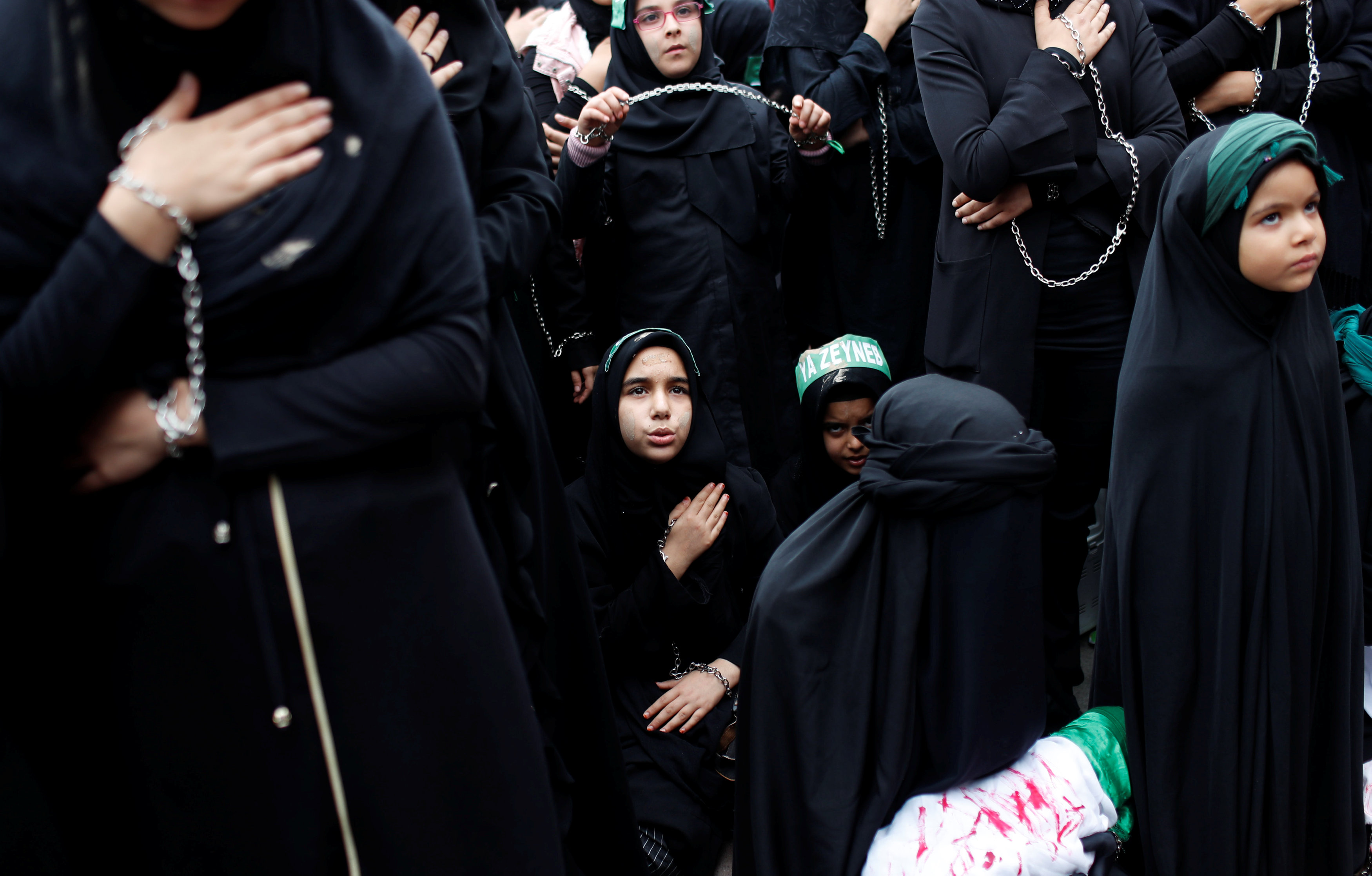 تجمع النساء الشيعة فى تركيا
