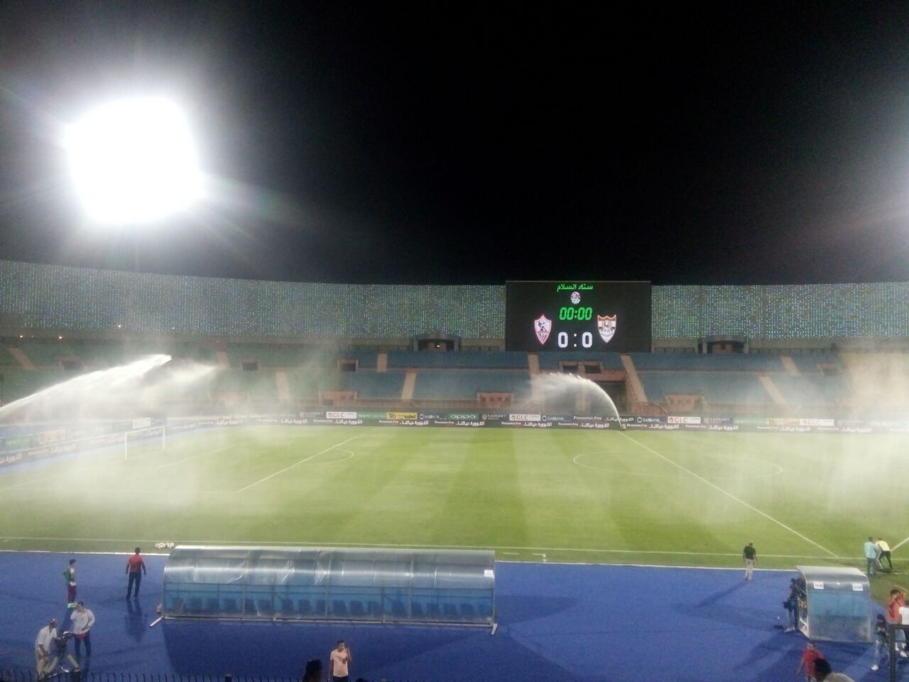 رش ملعب مباراة الزمالك و الانتاج (4)
