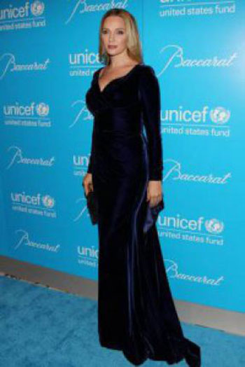 الممثلة الأمريكية أوما ثورمان التى طولها أيضاً 186 سم