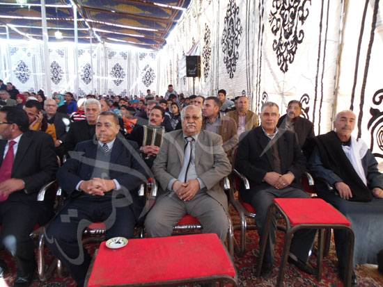 الراجل اللي ماسك الحديدة بطل المياتم والأفراح.. هل تعرف النابتشجي؟ (فيديو وصور) (5)