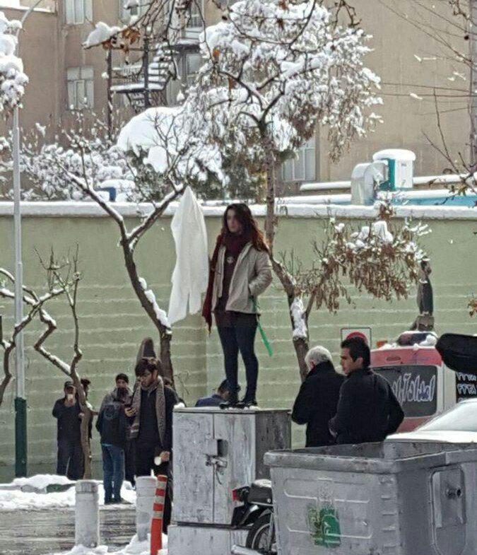 خلع الحجاب في إيران خلع الحجاب في إيران