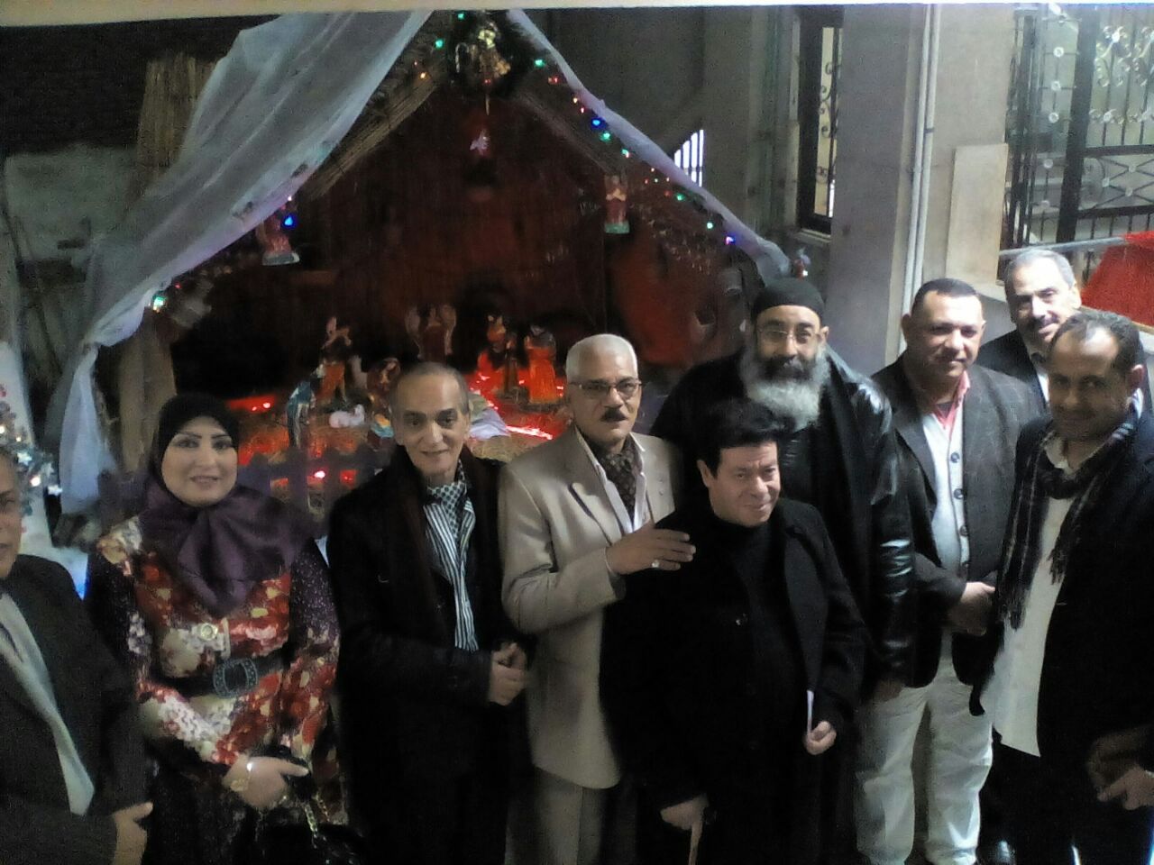 حزب المصريين الأحرار بالجيزة يشارك الأقباط احتفالات عيد الميلاد  (1)