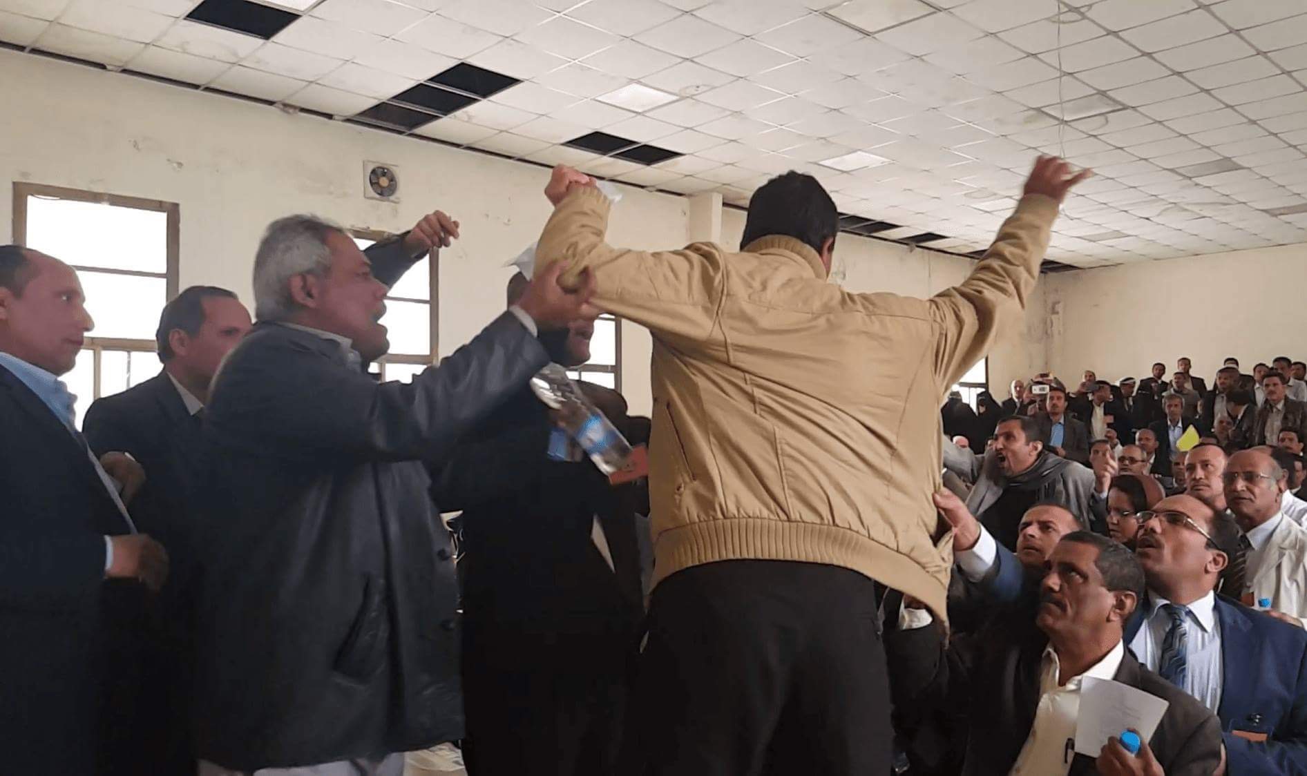 الاعتداء على أكاديمين فى جامعة صنعاء