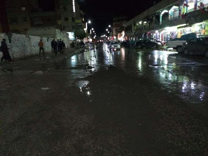 تواصل سحب مياه الأمطار من شوارع العريش وبئر العبد.. وحركة السير  بلا عوائق على الطريق الدولي (صور وفيديو ) (8)