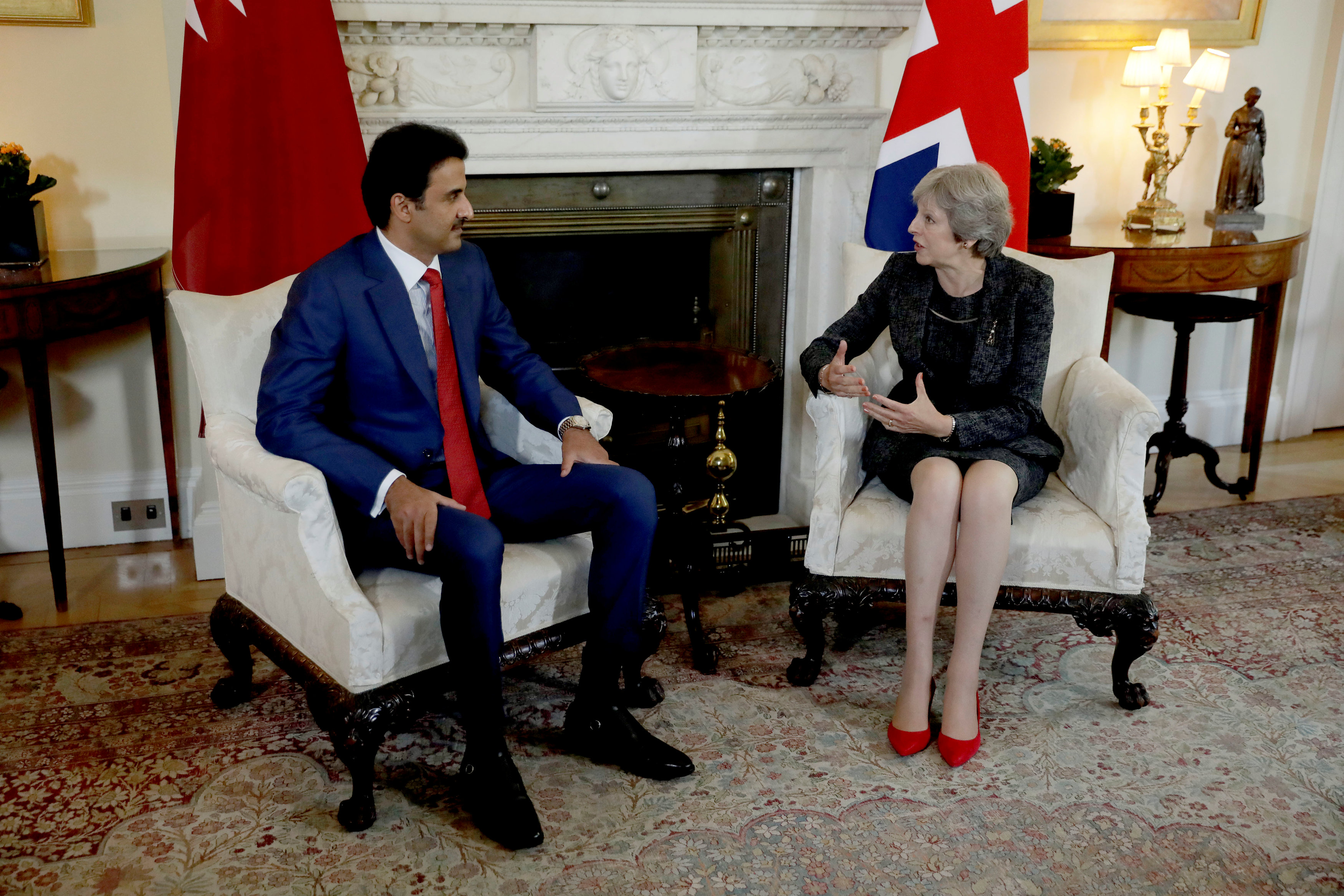 لقاء امير قطر ورئيسة وزراء بريطانيا