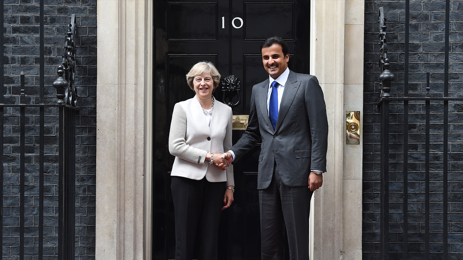 امير قطر ورئيسة وزراء بريطانيا