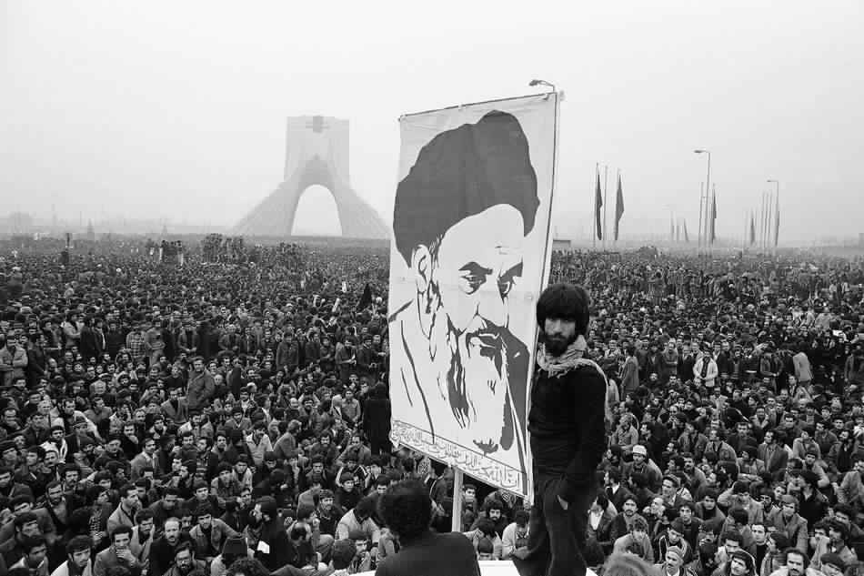 الثورة الإيرانية (2)