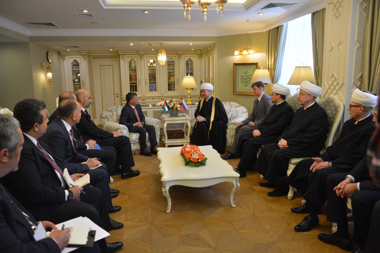 اجتماع مفتي روسيا والملك عبد الله الثاني