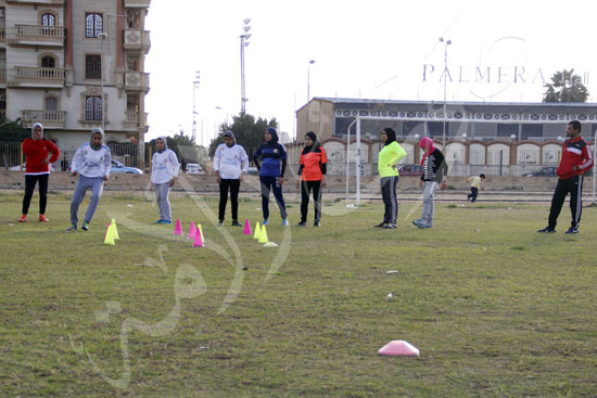 فريق-الكرة-النسائية-بالاسماعيلية--متصدر-الدوري--بامكانيات-صفر--تصوير--محمد-عوض--(9)