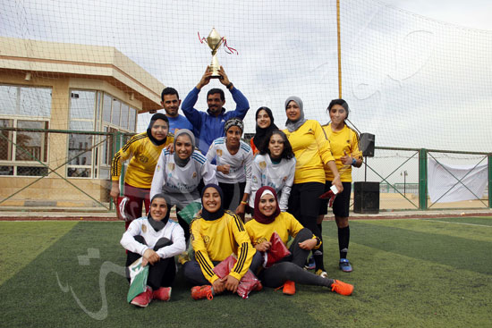 فريق-الكرة-النسائية-بالاسماعيلية--متصدر-الدوري--بامكانيات-صفر--تصوير--محمد-عوض--(7)
