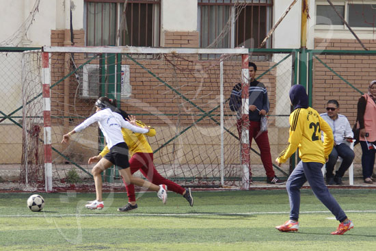 فريق-الكرة-النسائية-بالاسماعيلية--متصدر-الدوري--بامكانيات-صفر--تصوير--محمد-عوض--(3)