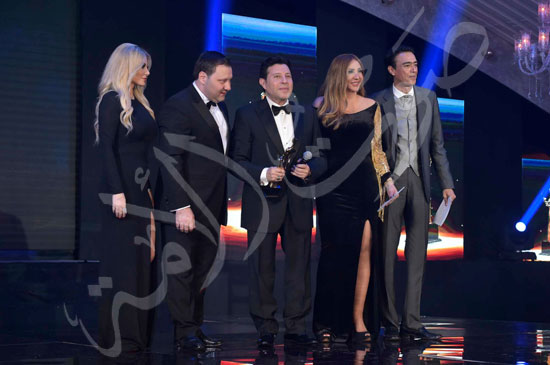 أمير الغناء العربي يحصل على جائزة  Beirut Golden Awards بلبنان (4)