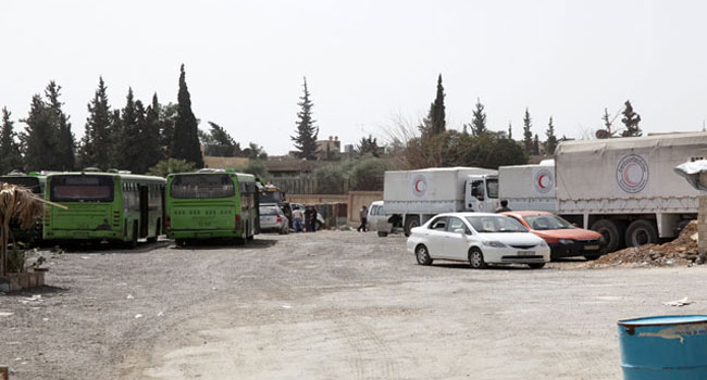 اتوبيسات نقل المدنيين في الغوطة