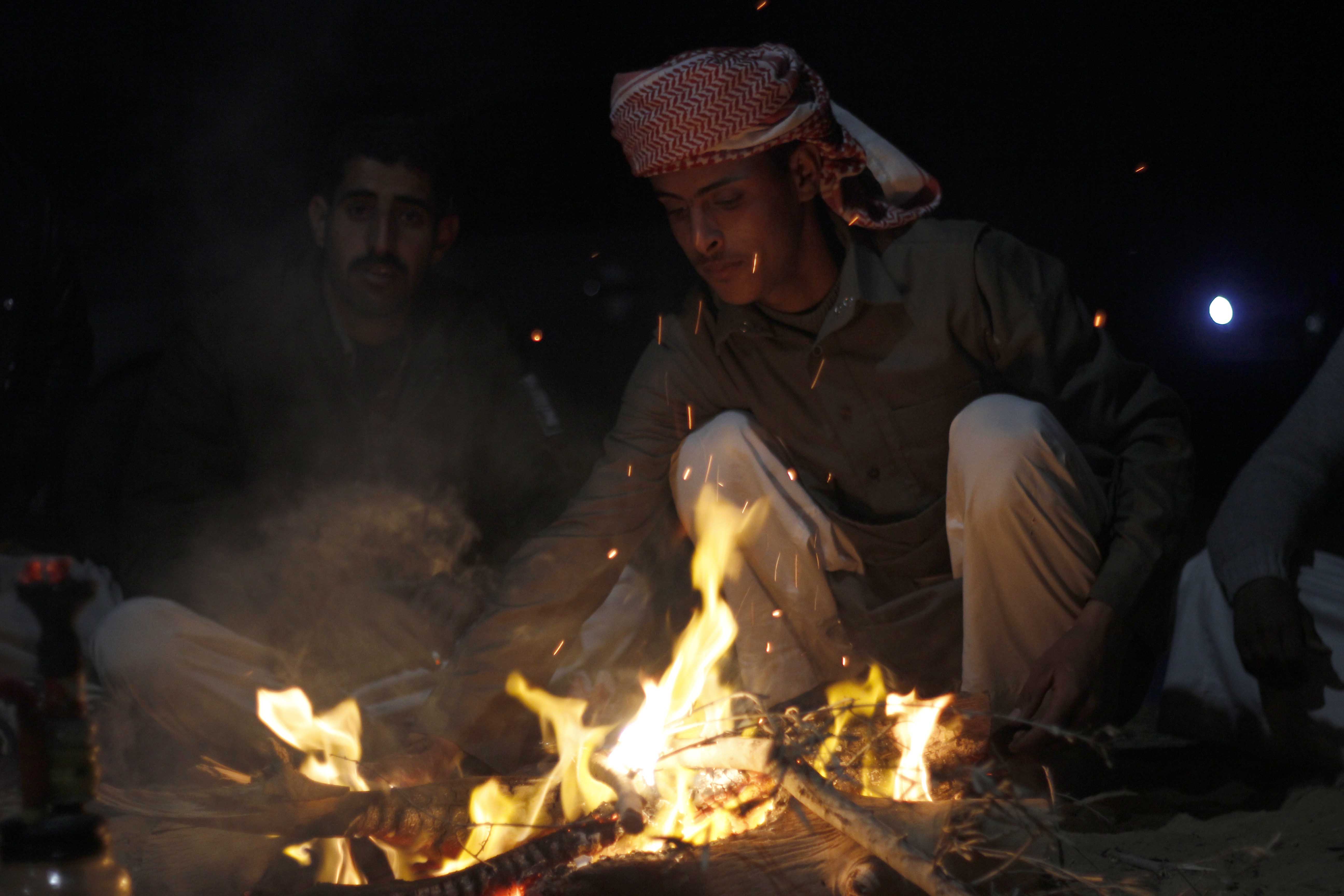 الهجن ...  تقاليد  لا تتخلي عنها قبائل الصحراء -تصوير  محمد عوض (39)