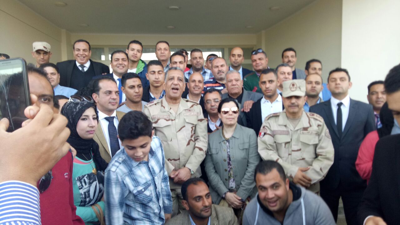 2- أعضاء ائتلاف دعم مصر مع اللواء حمدي بدين بالمزرعة السمكية