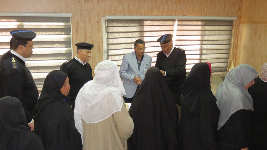 مديرية امن الاسماعيلية تكرم امهات الشهداء من الشرطة (6)