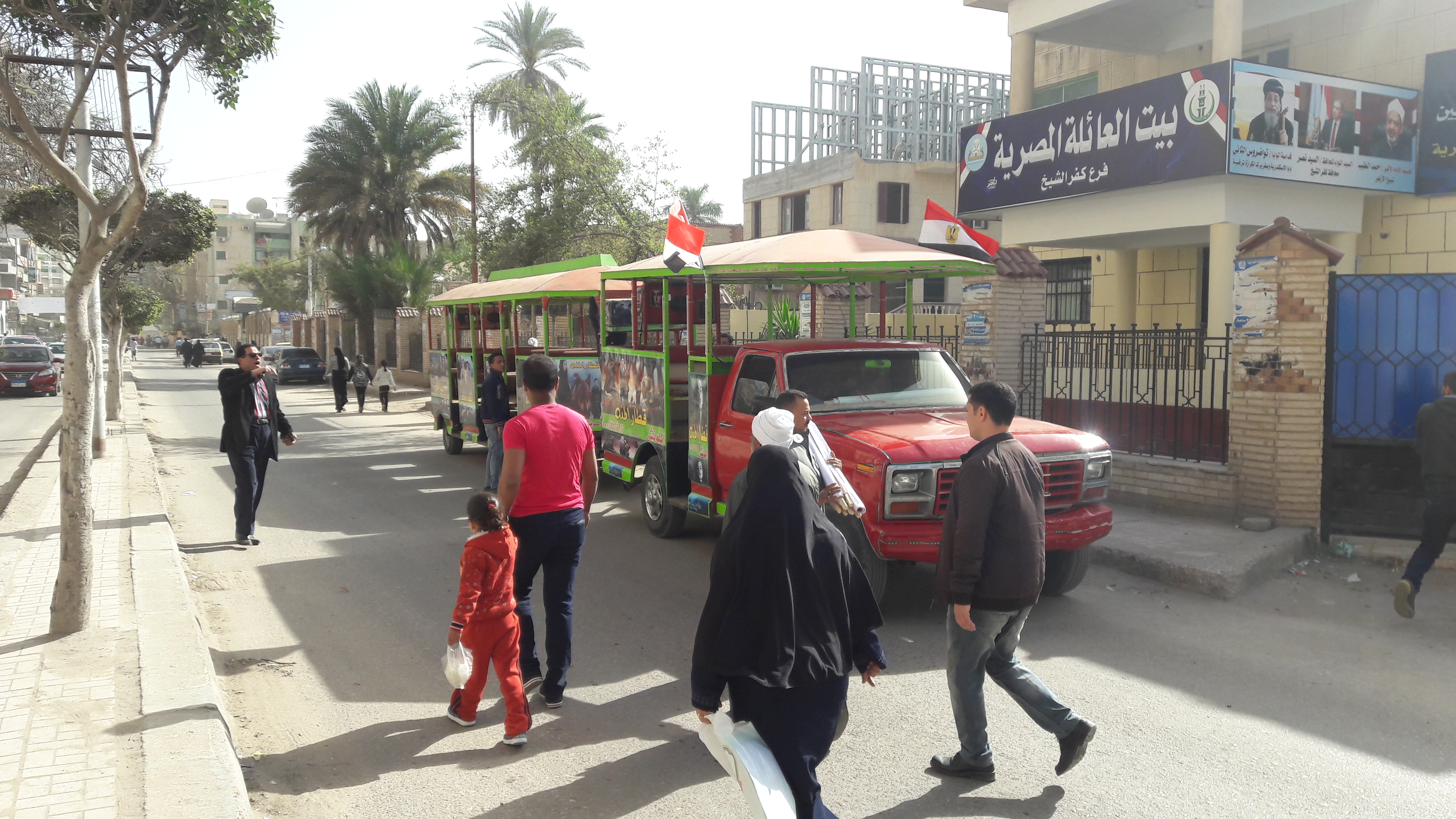 2- الطفطف بشوارع كفر الشيخ لنقل الاهالي