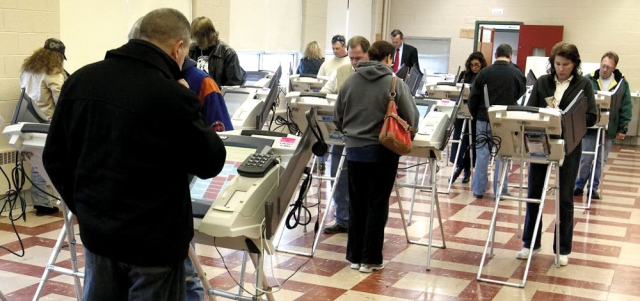 ماكينة التصويت الاليكترونى