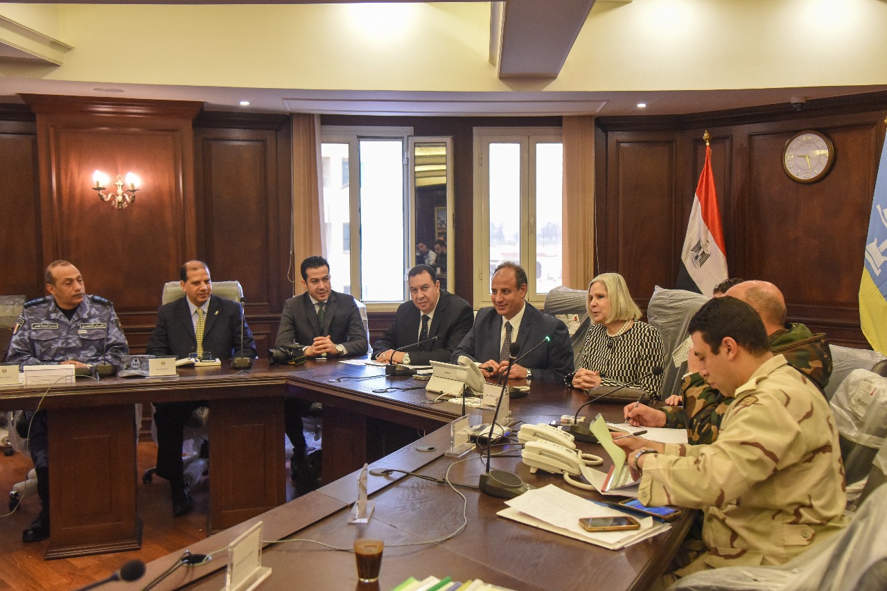 محافظ الإسكندرية يستقبل السفيرة هيفاء أبو غزالة (1)