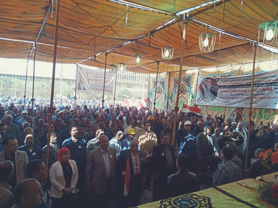 عمال ورش ابو راضى (1)