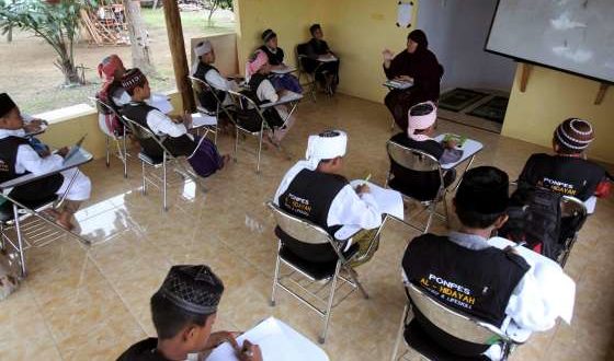 مدرسة إسلامية في إندونيسيا لمساعدة أطفال داعش
