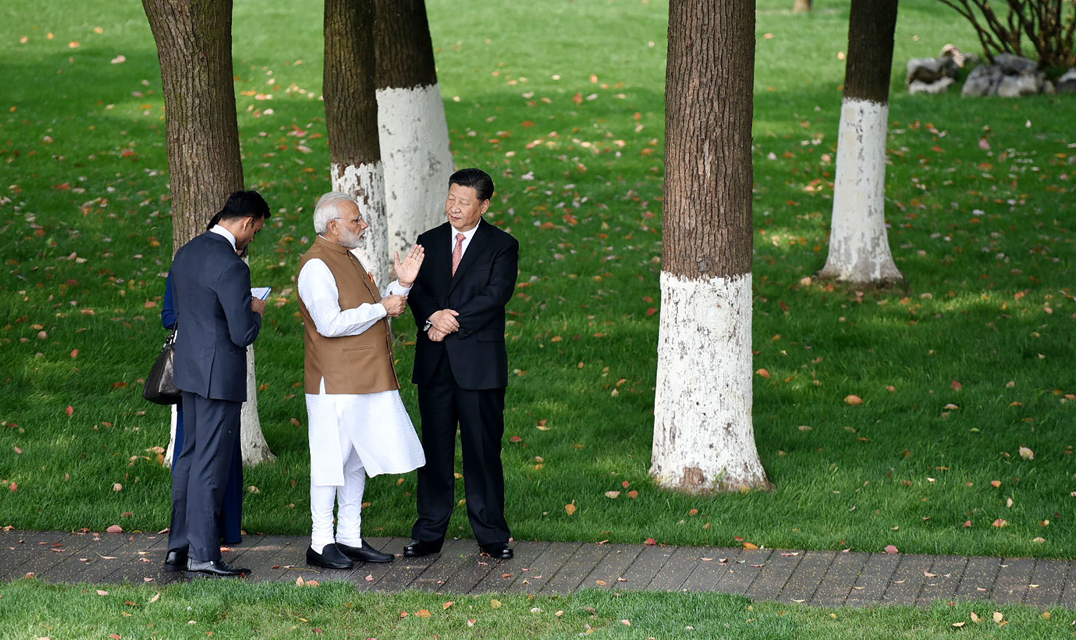 صور لقاء الرئيس الصينى ورئيس وزراء الهند (4)