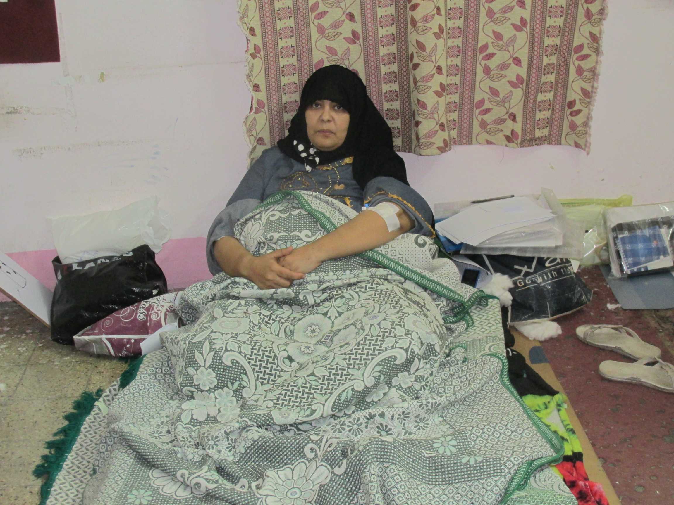 الممرضة المضربة داخل مكتب الصحة والسلامة المهنية بحميات بورسعيد