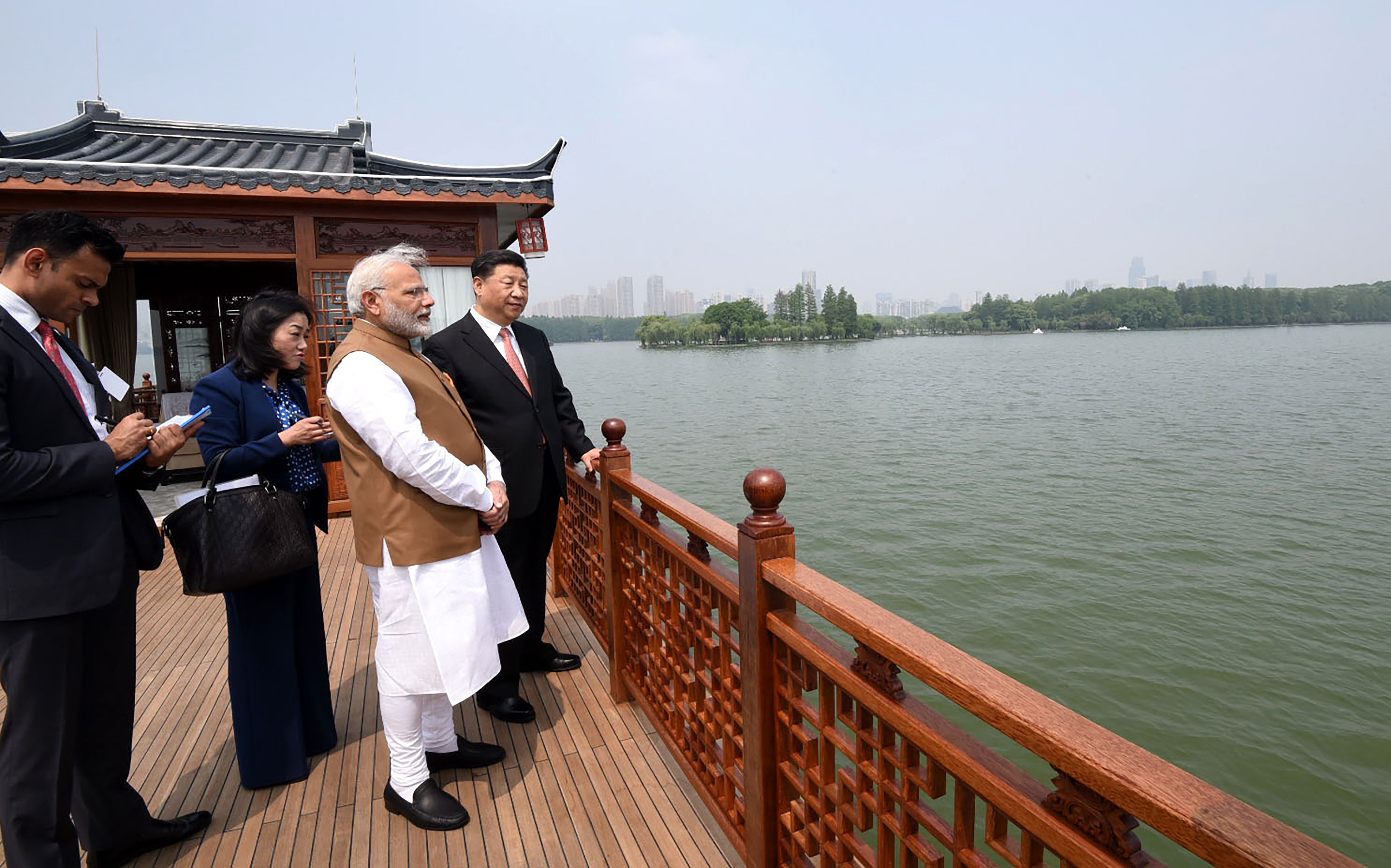 صور لقاء الرئيس الصينى ورئيس وزراء الهند (9)