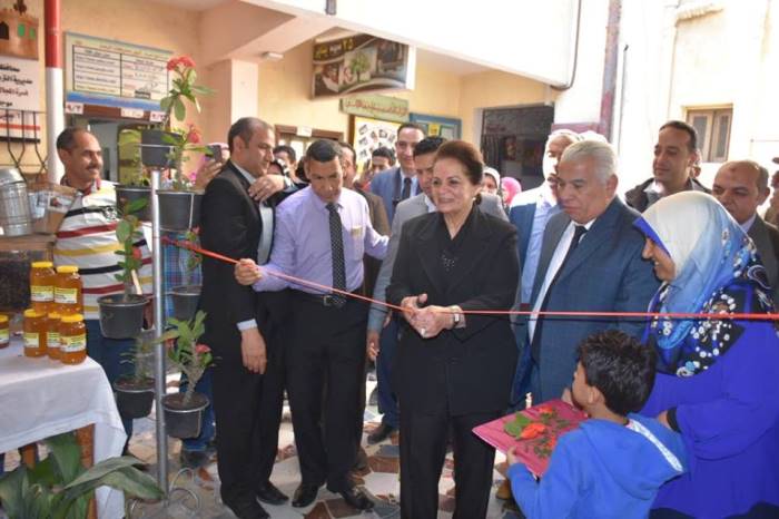 المهندسة نادية عبده محافظ البحيرة  (2)